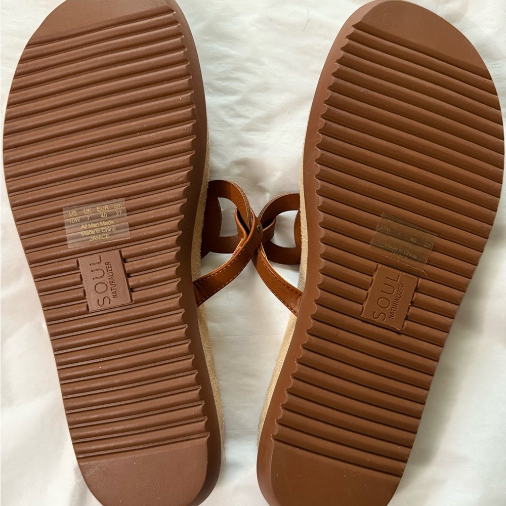 Naturalizer Brown Cutout Sandals - Picture 4 of 8